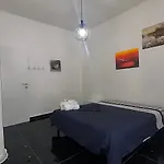 Tra Centro E Mare - Intero Con Parcheggio Appartement Savona