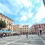 Tra Centro E Mare - Intero Con Parcheggio Apartament *