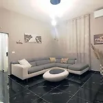 Tra Centro E Mare - Intero Con Parcheggio
