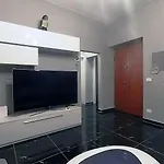 Tra Centro E Mare - Intero Con Parcheggio Apartament *