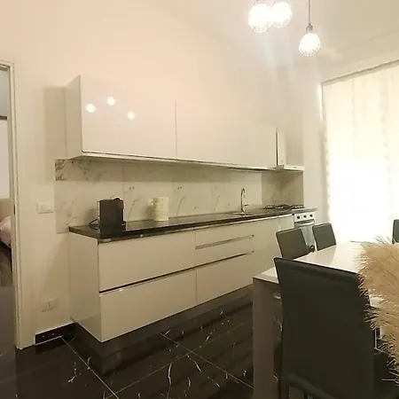 Apartament Tra Centro E Mare - Intero Con Parcheggio