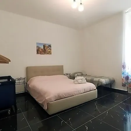 Tra Centro E Mare - Intero Con Parcheggio Apartment