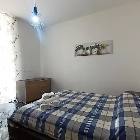 Tra Centro E Mare - Intero Con Parcheggio Apartament