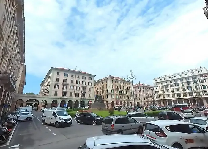 Tra Centro E Mare - Intero Con Parcheggio * Savona