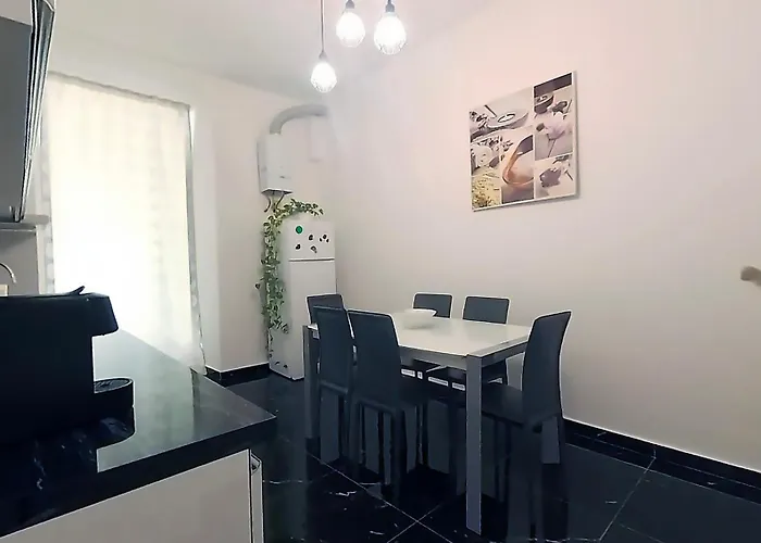 Appartement Tra Centro E Mare - Intero Con Parcheggio Savona