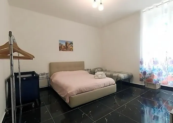 Tra Centro E Mare - Intero Con Parcheggio Appartement