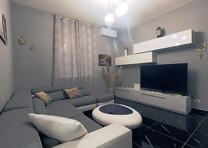 Appartement Tra Centro E Mare - Intero Con Parcheggio Savona